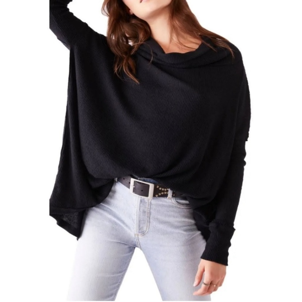 NWT Free People Juicy Long Sleeve
Top in Black. Off the shoulder or Turtleneck
